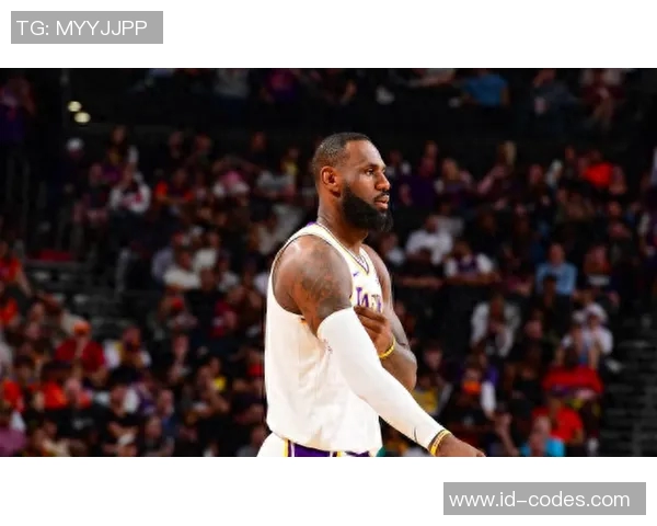 骑士与猛龙激战正酣詹姆斯展现王者风范引领球队奋勇争胜